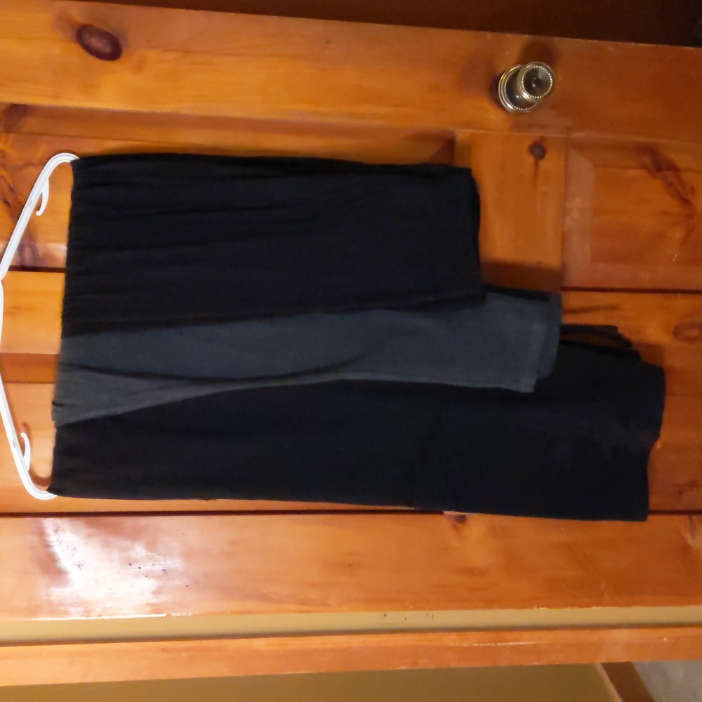 3 prs total mixed lounge pants (2) black, (1) grey. 2 leggings and 1 is straight